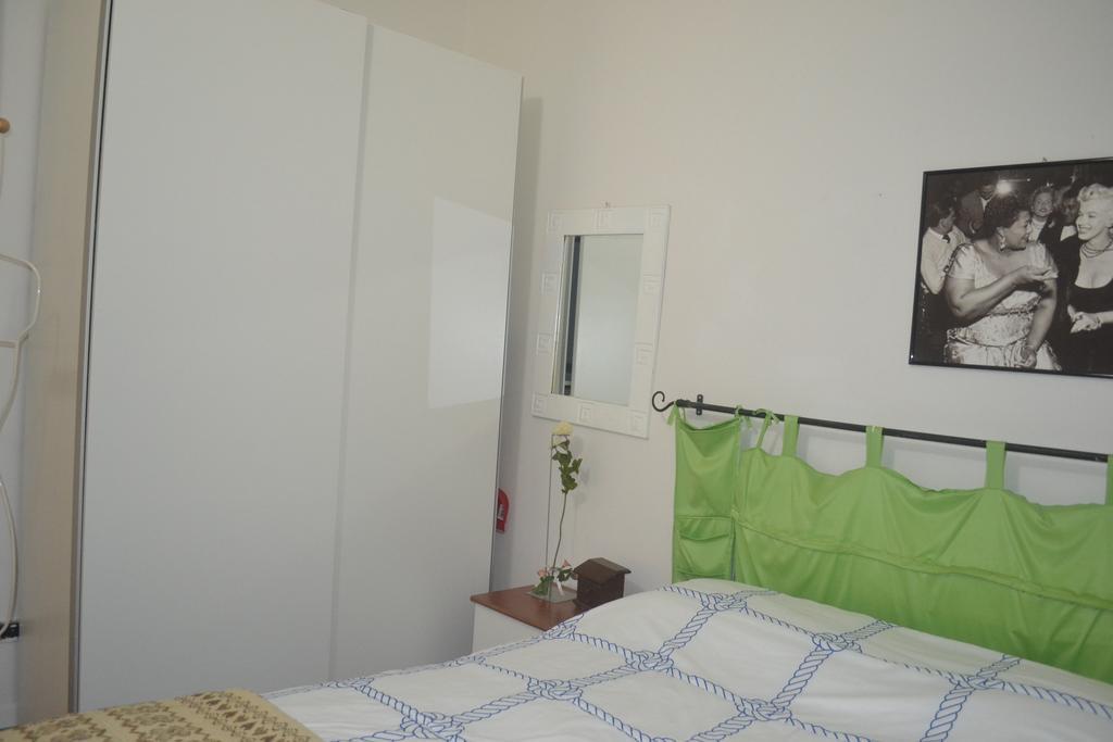 Apartamento Casa Lory Bolonia Habitación foto